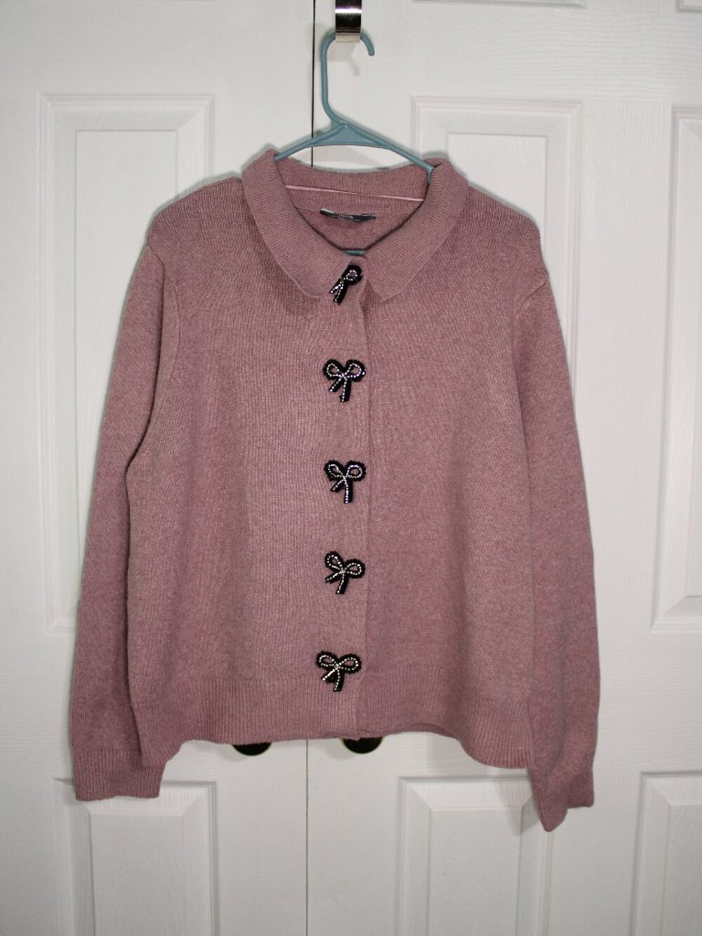 Max Collared Knit Light Pink Cardigan/Sweater with Bow-Shaped Accent Buttons